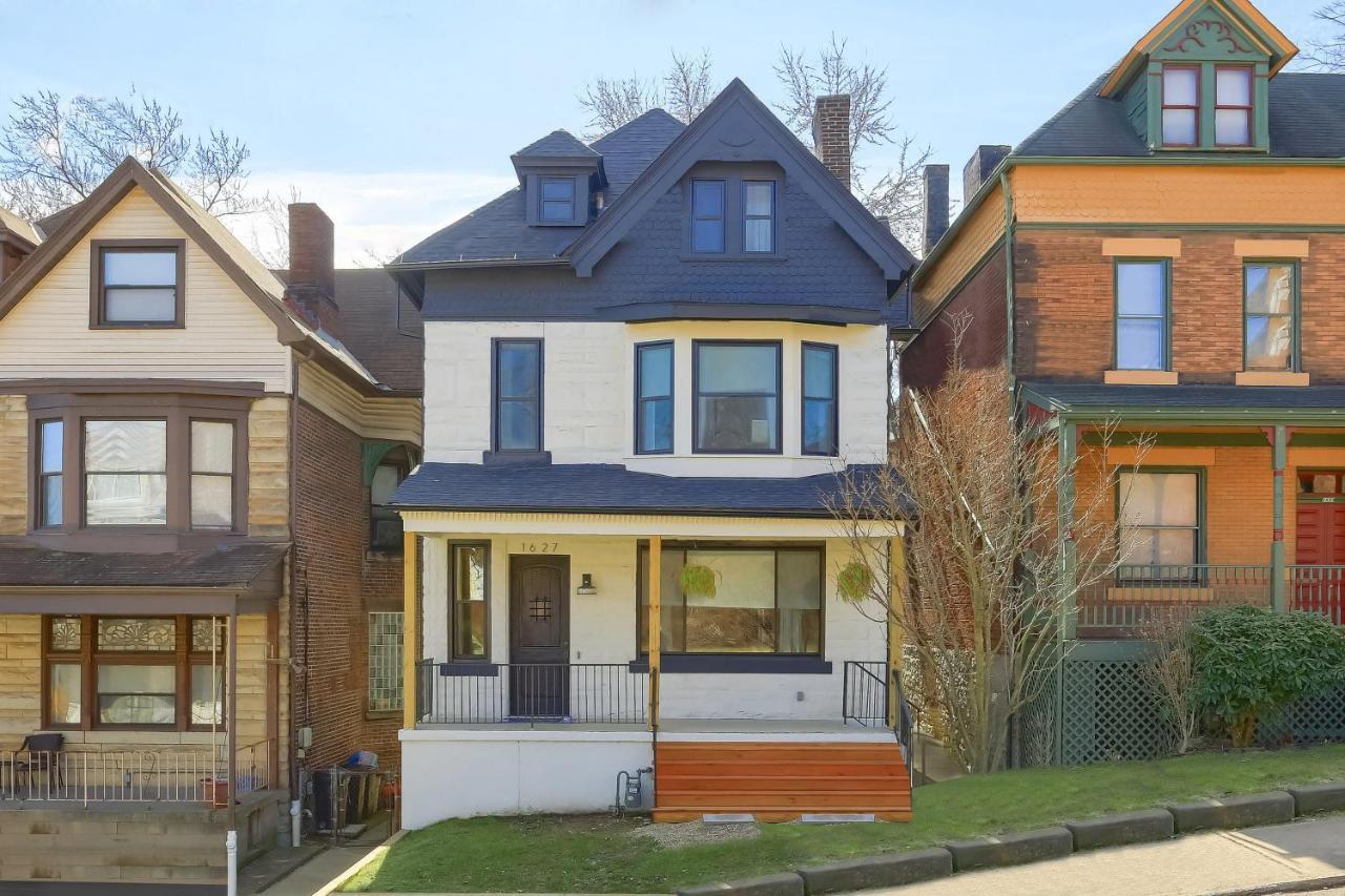 Newly Renovated Victorian Gem Perfect Space For Family Vacations! Pittsburgh Exterior photo